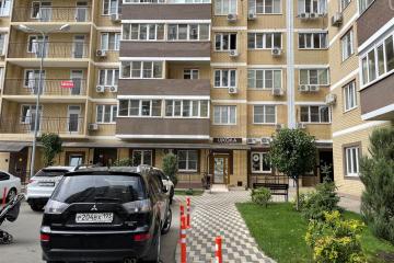 Фото №1: Торговое помещение 88 м², 1/19 эт. - Краснодар, мкр. Комсомольский, ул. Уральская, 162/4
