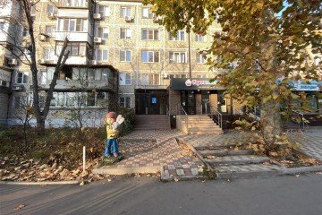 Фото №1: Торговое помещение 64 м² - Краснодар, мкр. Фестивальный, ул. Атарбекова, 9