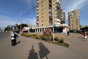 Фото №2: Торговое помещение 300 м² - Краснодар, мкр. 40 лет Победы, ул. Российская, 69/1