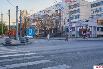 Фото №2: Торговое помещение 47 м² - Краснодар, мкр. Центральный, ул. Красноармейская, 22