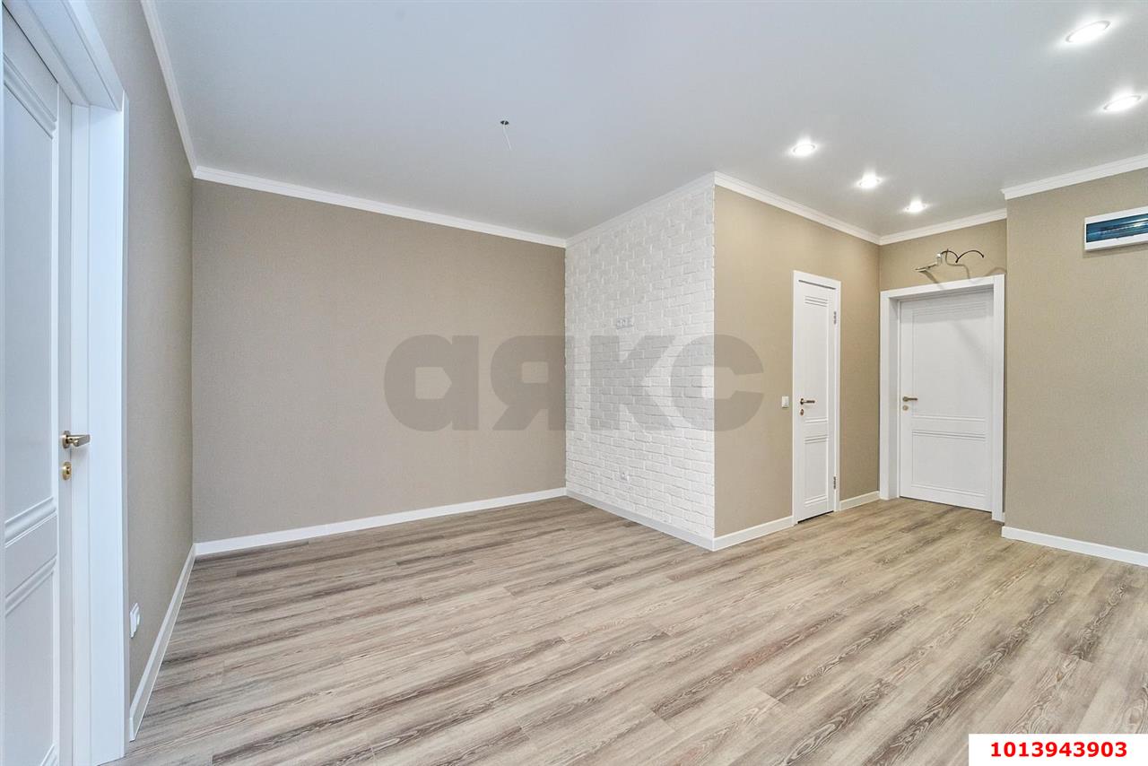 Фото №6: 2-комнатная квартира 70&nbsp;м², 3/18&nbsp;эт. - Краснодар, Прикубанский внутригородской округ, Музыкальный, мкр. Московский, ул. Московская, 112