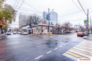 Фото №1: Торговое помещение 120 м² - Краснодар, мкр. Центральный, ул. Красноармейская, 81