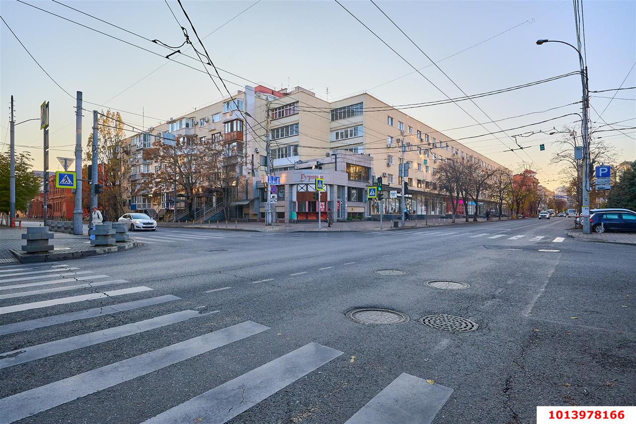 Фото №3: Торговое помещение 44 м² - Краснодар, Центральный, ул. Мира, 44