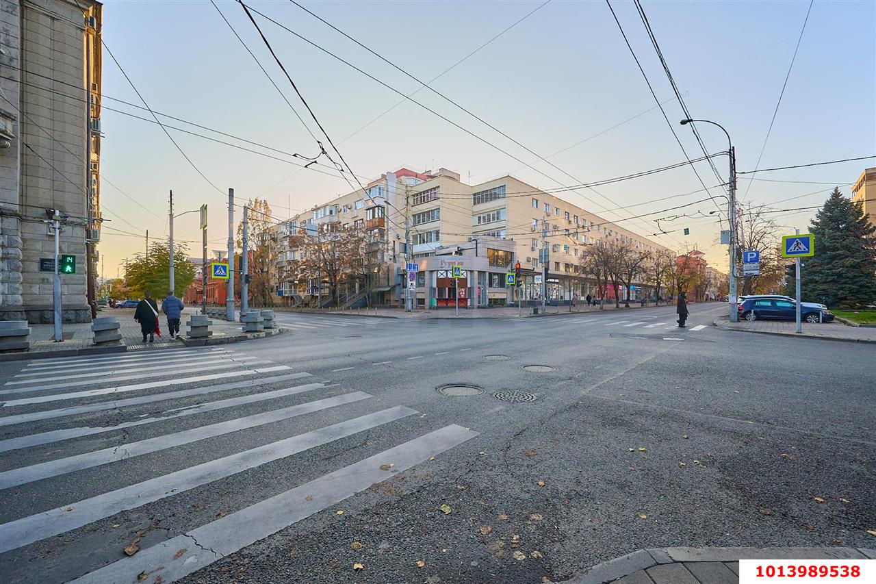 Фото №4: Торговое помещение 44 м² - Краснодар, Центральный, ул. Мира, 44