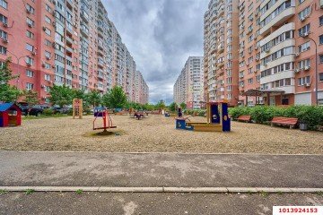 Фото №2: 1-комнатная квартира 51 м² - Краснодар, мкр. имени Маршала Жукова, ул. Александра Покрышкина, 2/2