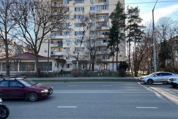 Фото №1: Торговое помещение 37 м² - Краснодар, мкр. Черёмушки, ул. Селезнёва, 174