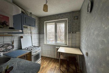 Фото №1: 4-комнатная квартира 60 м² - Краснодар, мкр. Гидростроителей, ул. Трудовой Славы, 17