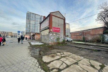 Фото №1: Торговое помещение 380 м² - Краснодар, мкр. Центральный, ул. Октябрьская, 177/2