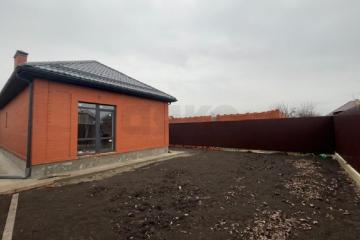 Фото №1: Дом 77&nbsp;м² + 4&nbsp;сот., 1&nbsp;эт. - Краснодар, мкр. СНТ КСТ-2, ул. Розовая, 300
