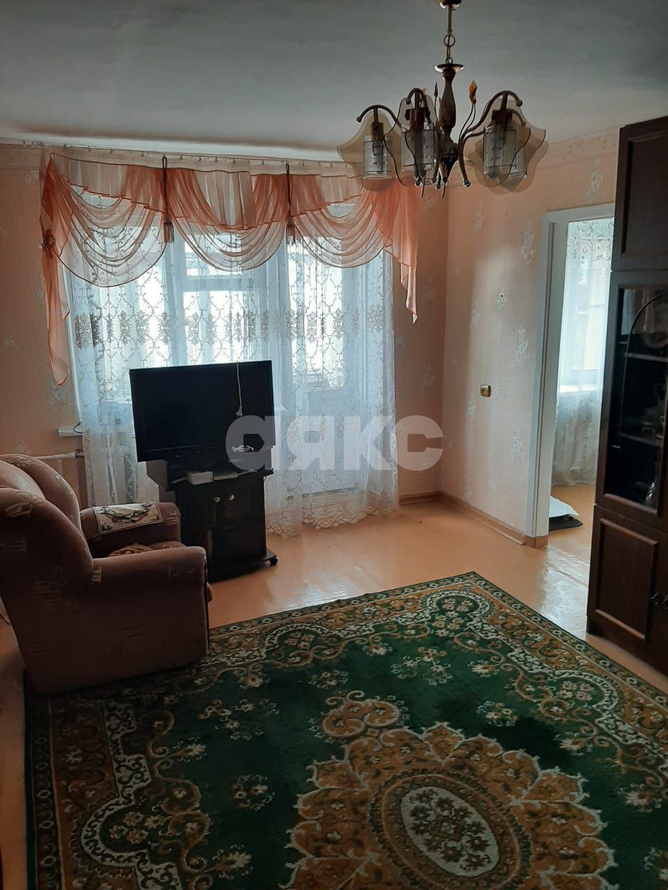 Фото №1: 2-комнатная квартира 43&nbsp;м², 2/4&nbsp;эт. - Петропавловск-Камчатский, ж/р Зелёная роща, ул. Комсомольская, 2