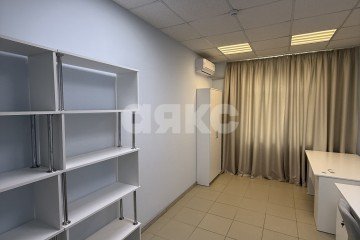 Фото №1: Коммерция 69 м², 1/16 эт. - Майкоп, мкр. Центр, ул. Советская, 184
