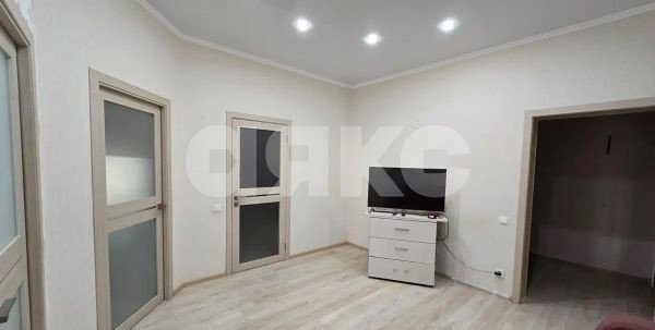 Фото №3: 2-комнатная квартира 53&nbsp;м², 5/6&nbsp;эт. - Геленджик, ул. Савицкого, 11А