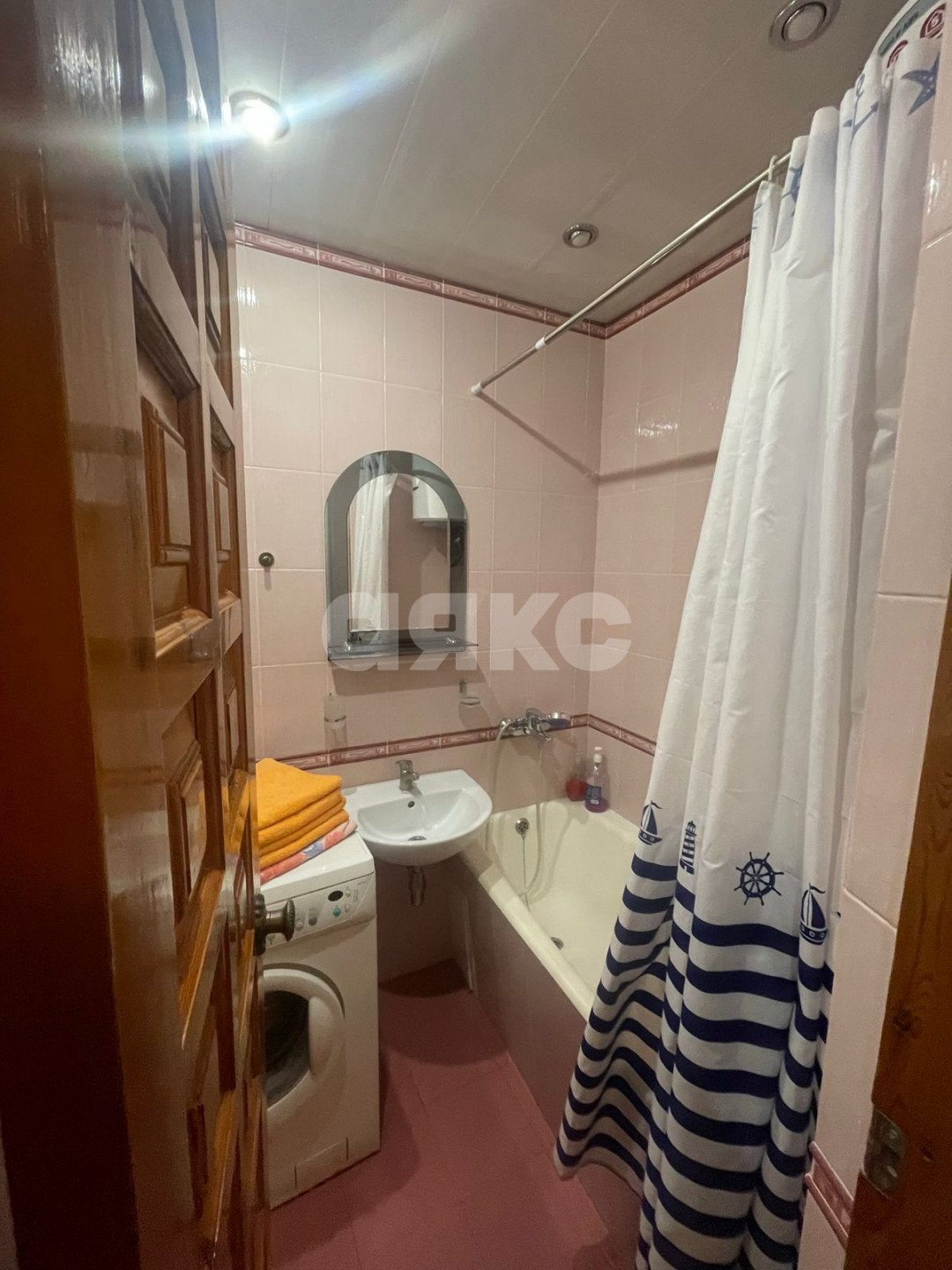 Фото №8: 2-комнатная квартира 52&nbsp;м², 3/5&nbsp;эт. - Дивноморское, ул. Короленко, 6