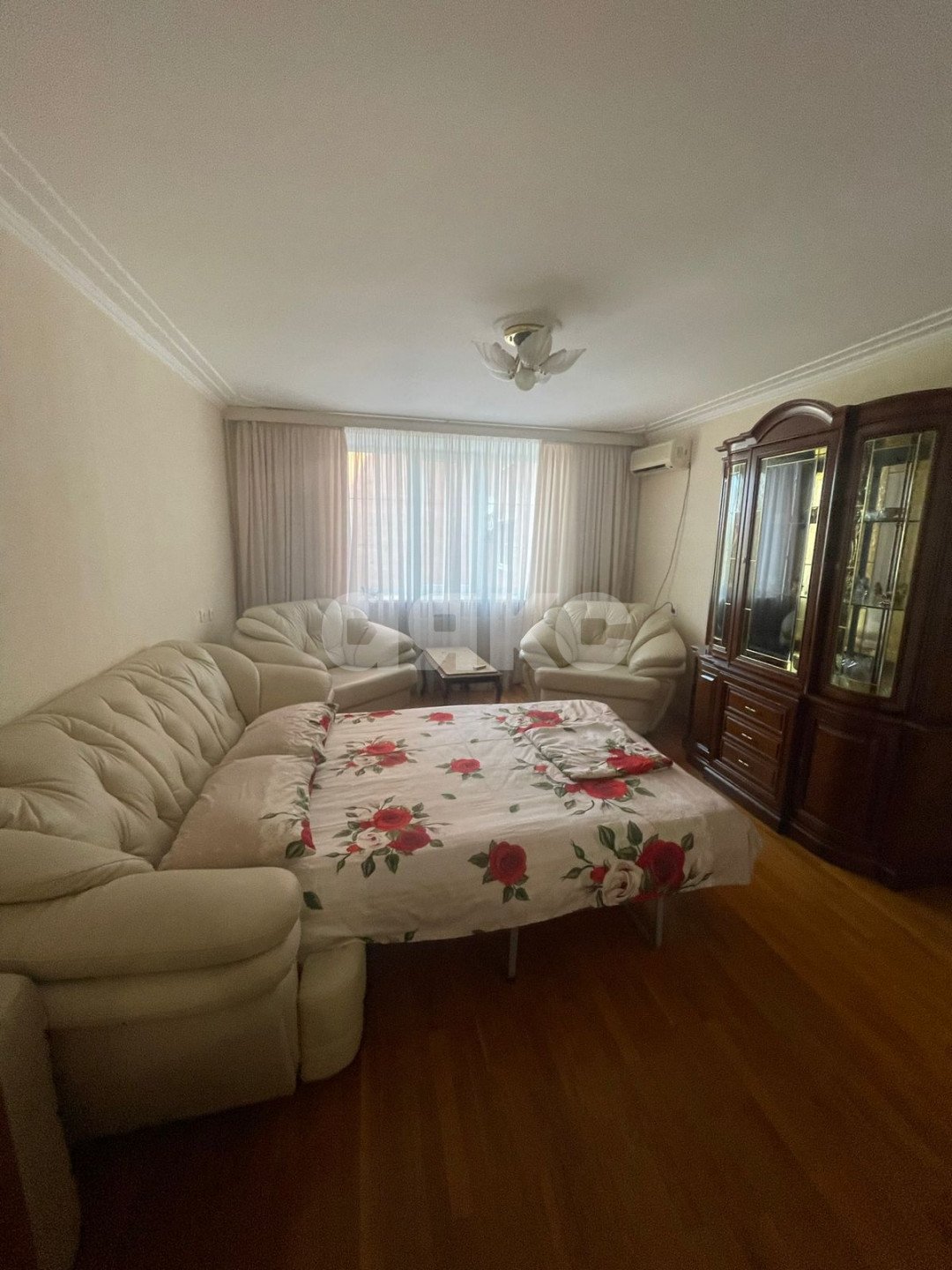 Фото №1: 2-комнатная квартира 52&nbsp;м², 3/5&nbsp;эт. - Дивноморское, ул. Короленко, 6