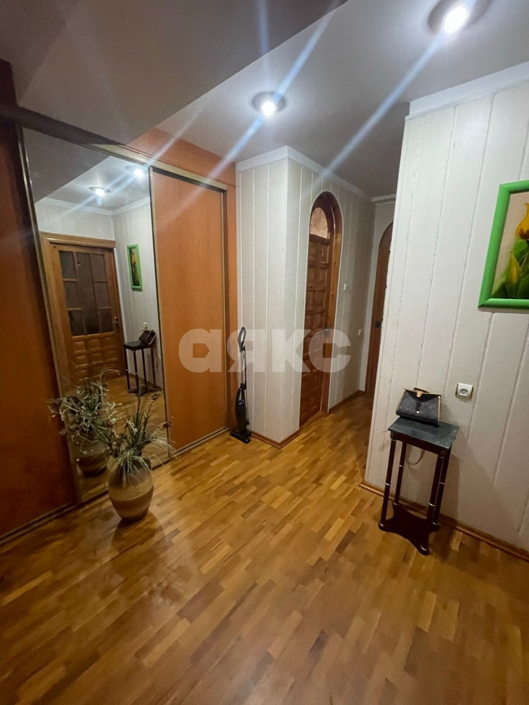 Фото №4: 2-комнатная квартира 52&nbsp;м², 3/5&nbsp;эт. - Дивноморское, ул. Короленко, 6