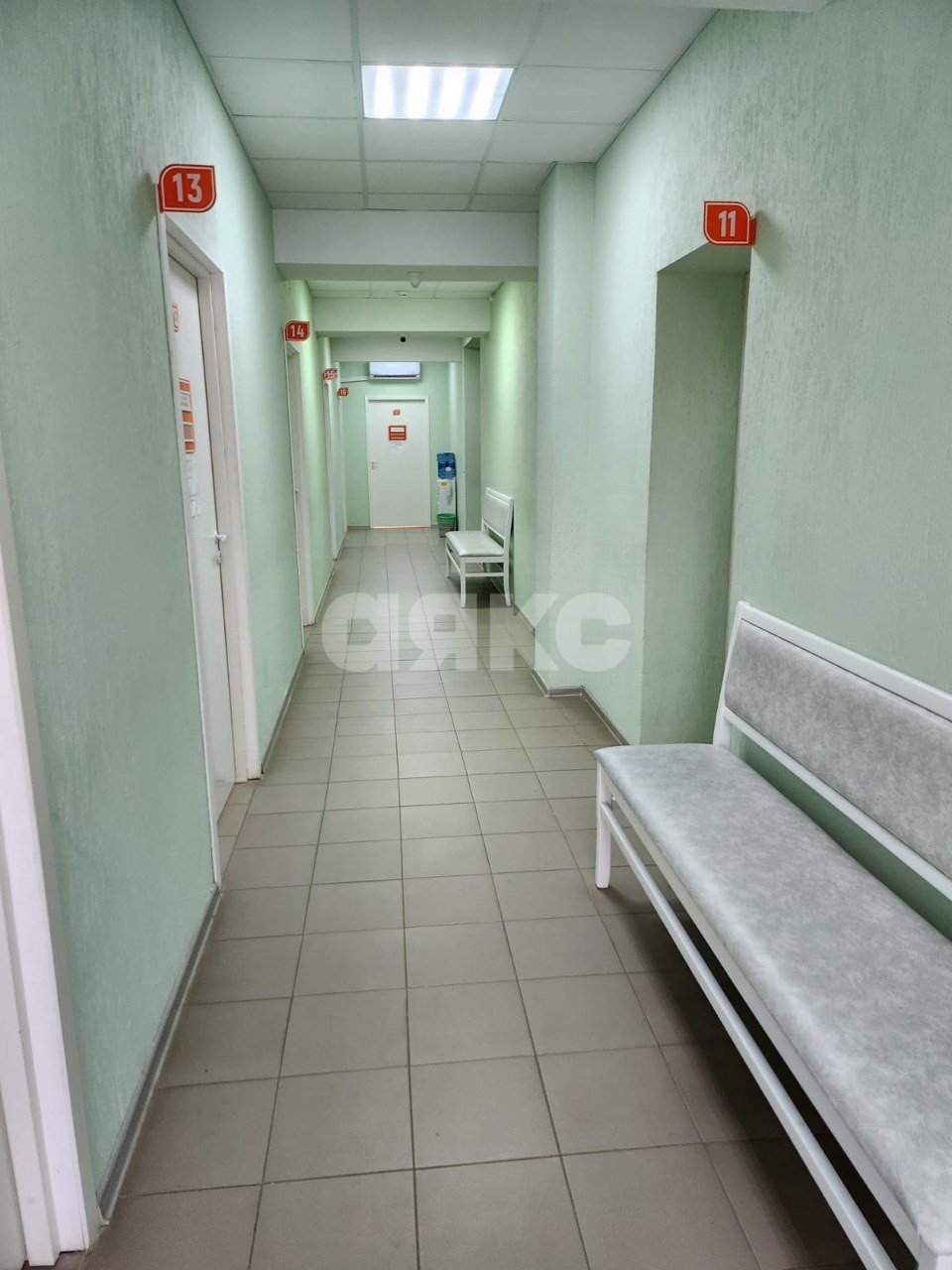 Фото №8: Коммерция 494&nbsp;м², 1/2&nbsp;эт. - Волжский, мкр. 38-й, ул. Волжской Военной Флотилии, 62