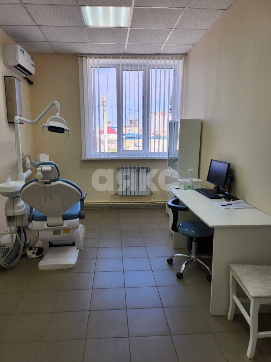 Фото №7: Коммерция 494&nbsp;м², 1/2&nbsp;эт. - Волжский, мкр. 38-й, ул. Волжской Военной Флотилии, 62