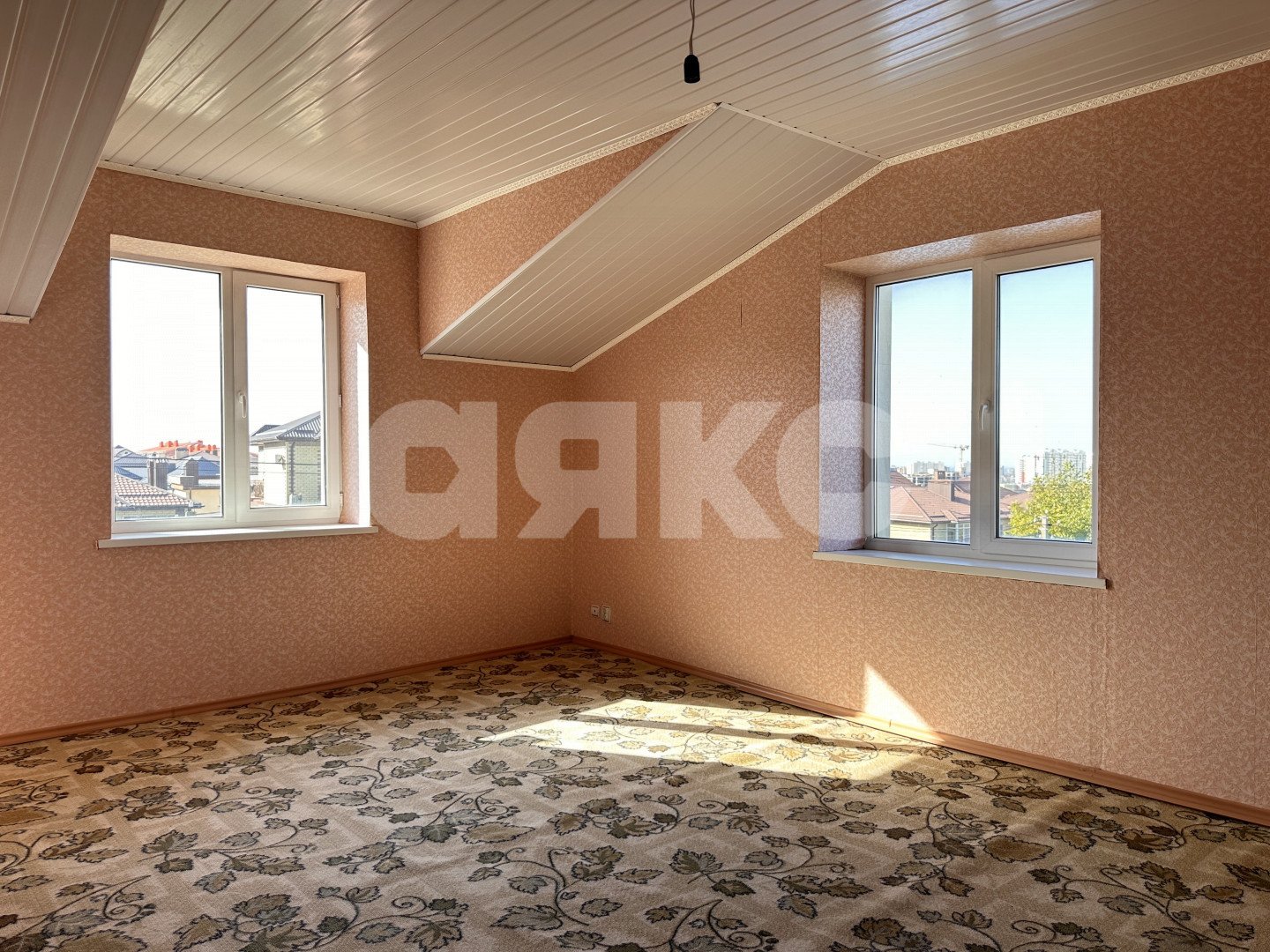 Фото №32: Дом 371&nbsp;м² + 9&nbsp;сот., 2&nbsp;эт. - Супсех, ул. Цветочная, 1