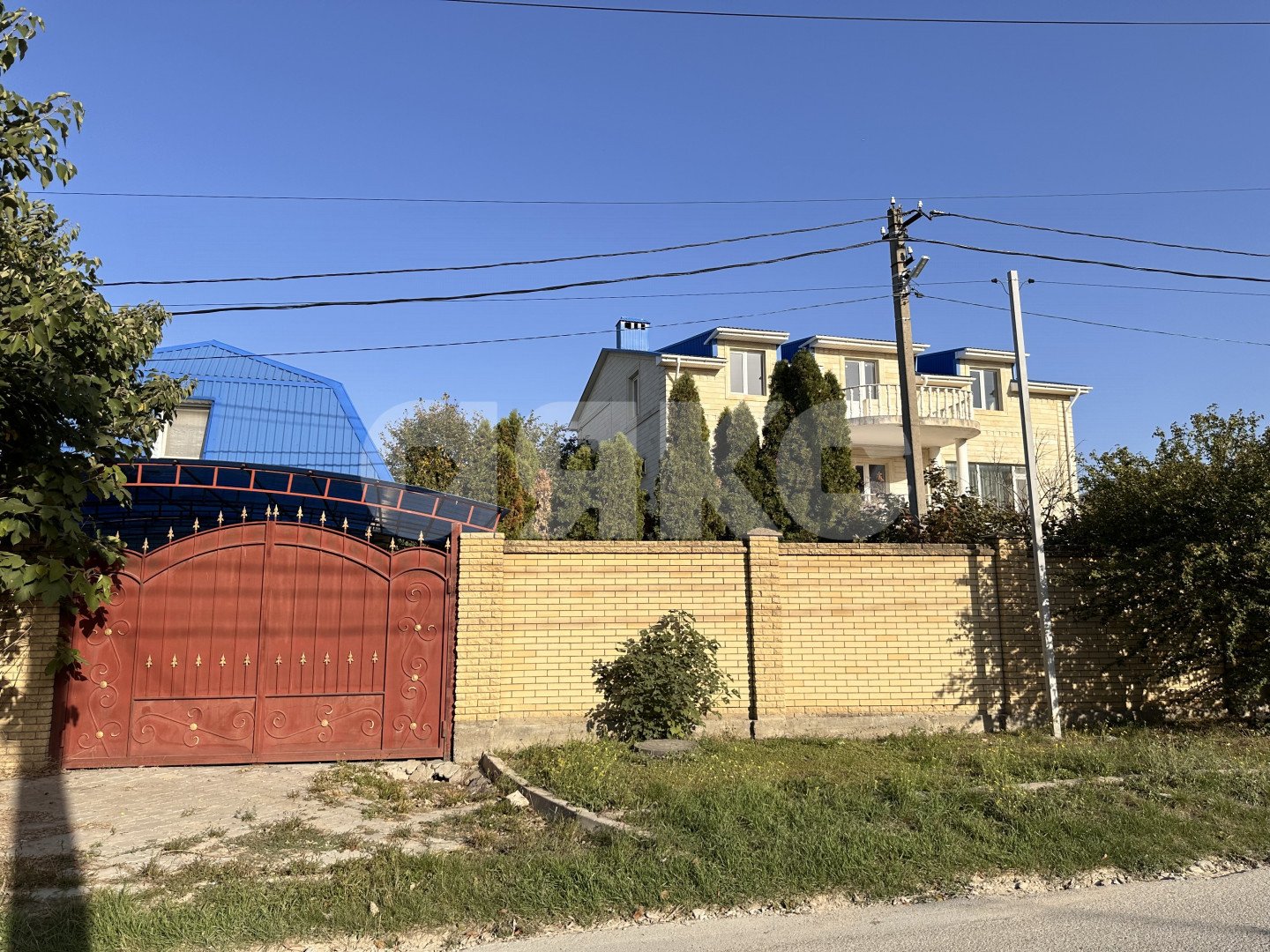 Фото №46: Дом 371&nbsp;м² + 9&nbsp;сот., 2&nbsp;эт. - Супсех, ул. Цветочная, 1