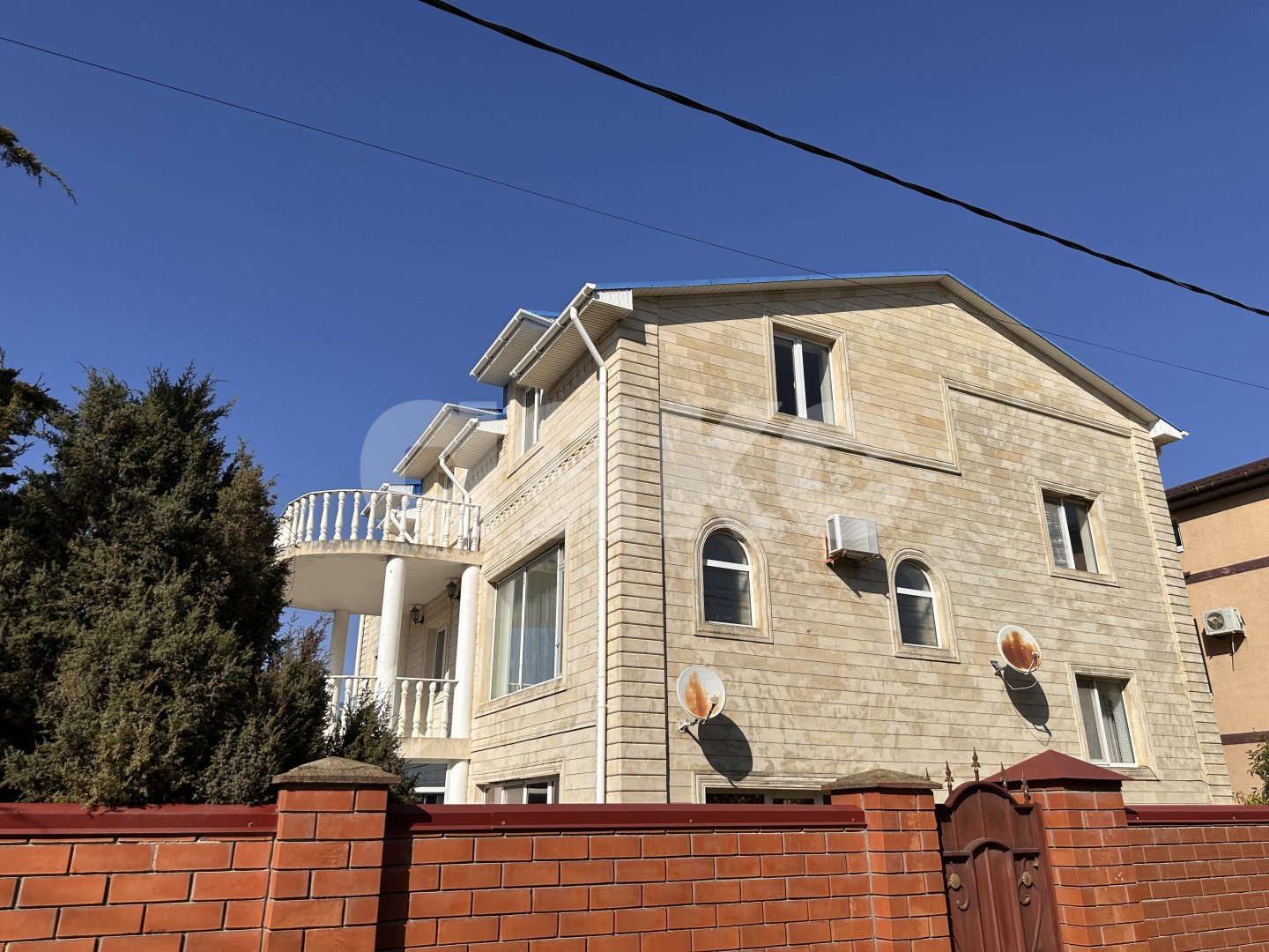 Фото №45: Дом 371&nbsp;м² + 9&nbsp;сот., 2&nbsp;эт. - Супсех, ул. Цветочная, 1
