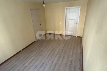 Фото №1: 2-комнатная квартира 40&nbsp;м², 2/5&nbsp;эт. - Мариуполь, р. Жовтневый, ул. Бахчиванджи, 15
