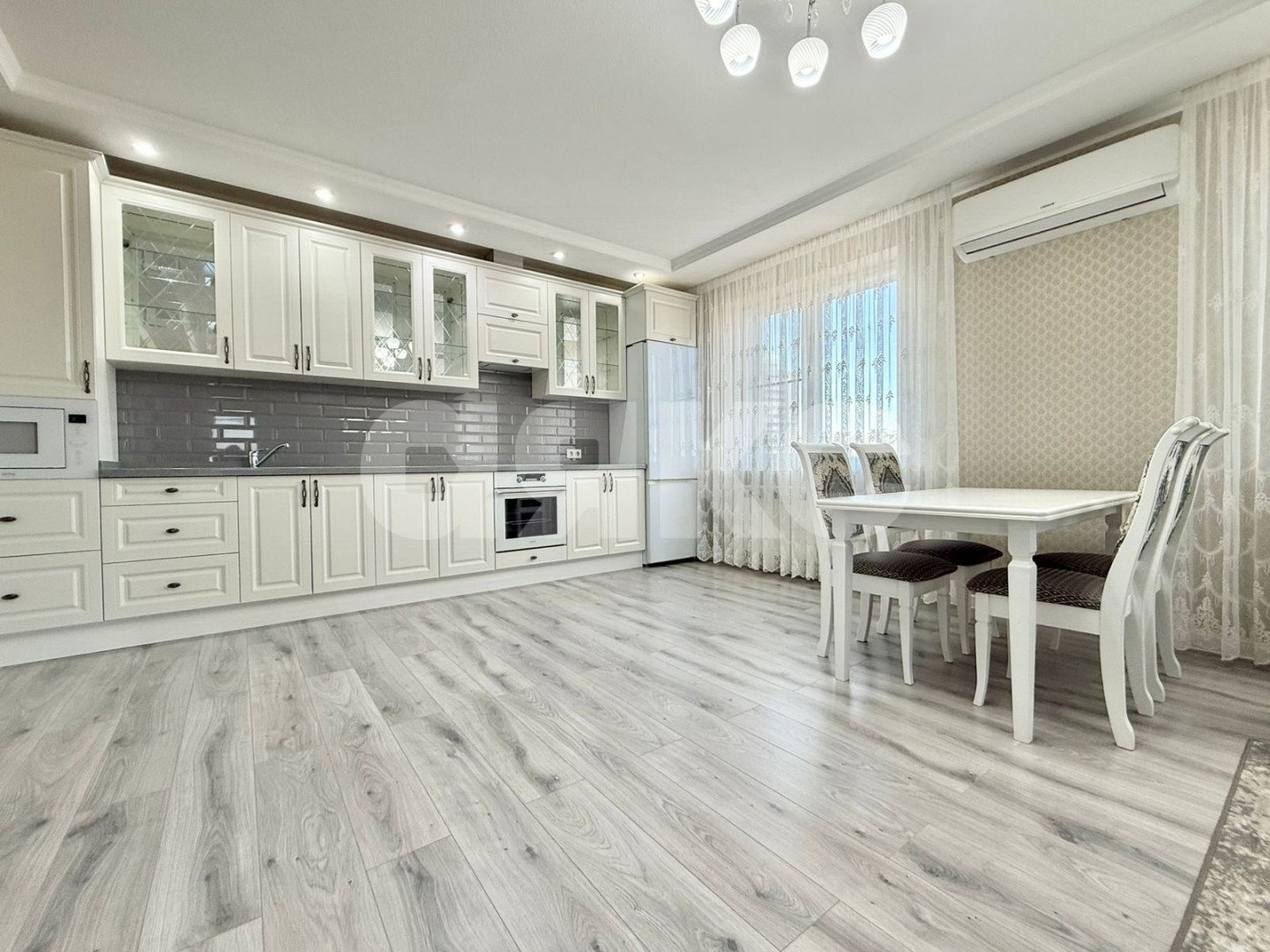 Фото №2: 3-комнатная квартира 90&nbsp;м², 6/24&nbsp;эт. - Батайск, мкр. Северная Звезда, ул. Западное шоссе, 17