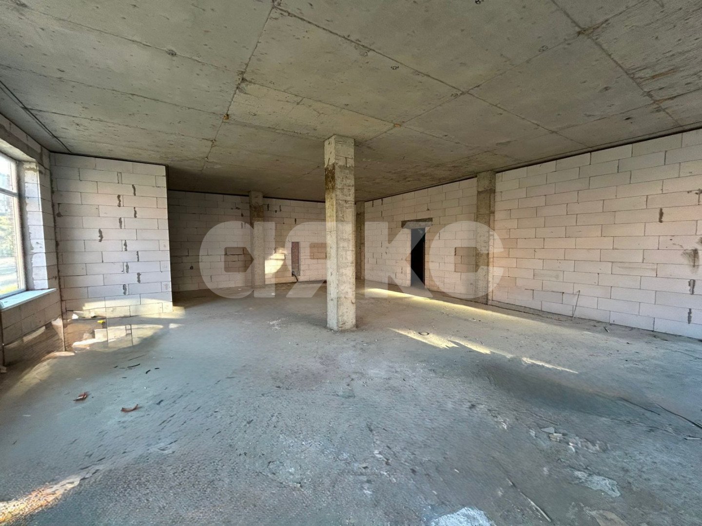 Фото №7: Коммерция 300&nbsp;м², 3&nbsp;эт. - Майкоп, мкр. квартал Черёмушки, ул. Димитрова, 23