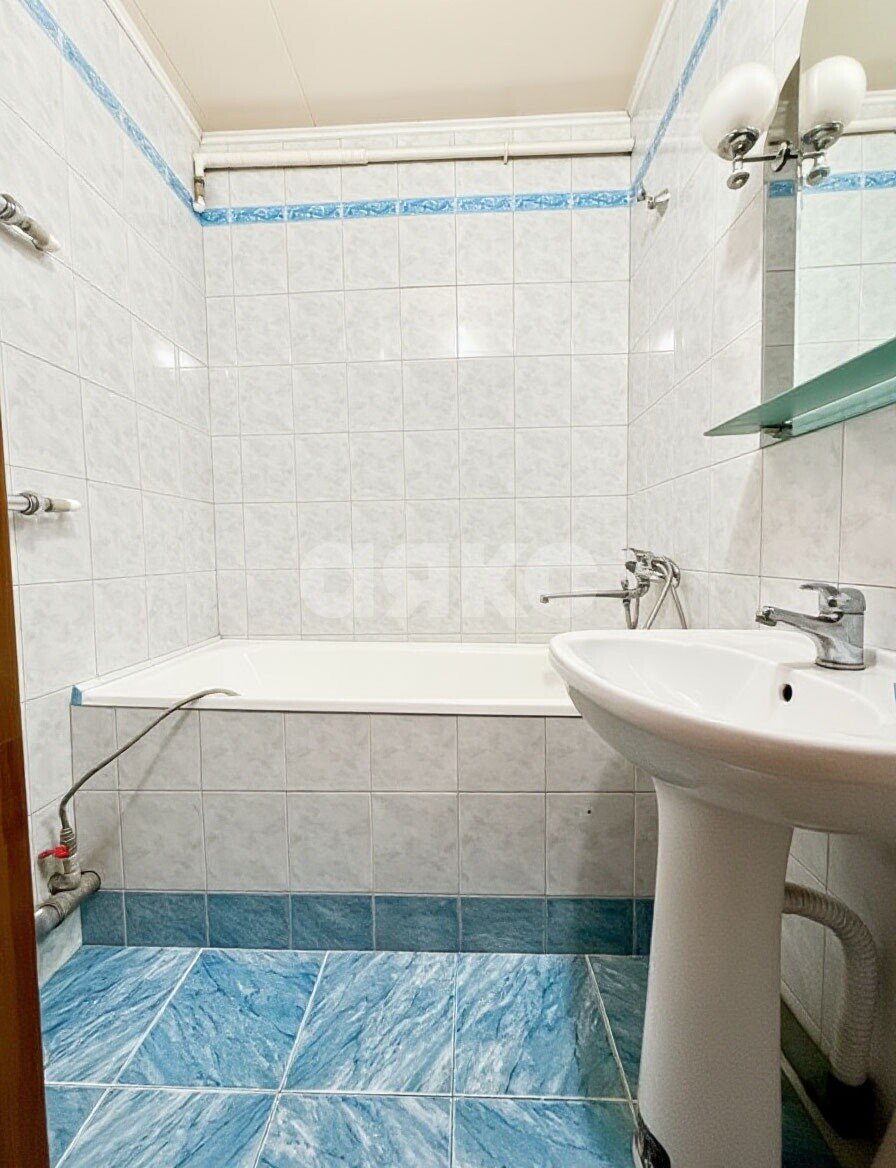 Фото №9: 2-комнатная квартира 61&nbsp;м², 2/4&nbsp;эт. - Батайск, пер. Стадионный, 23