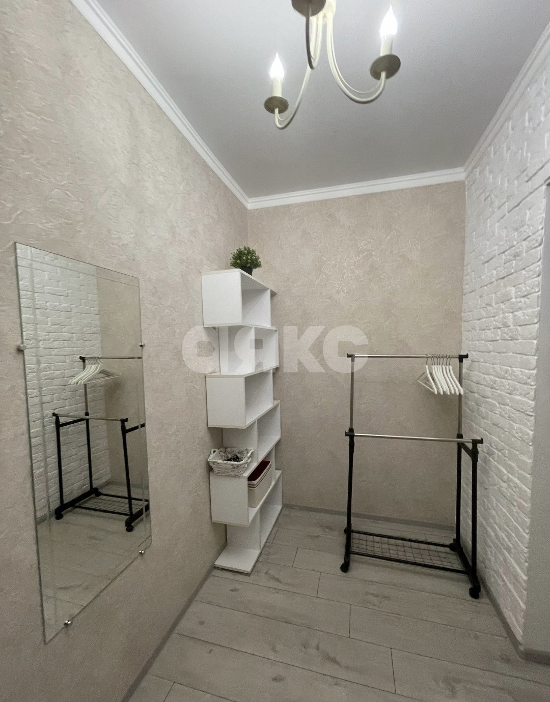 Фото №2: 1-комнатная квартира 43&nbsp;м², 1/5&nbsp;эт. - Горячий Ключ, Старый Рынок, мкр. жилой комплекс Островский, ул. Ворошилова, 38