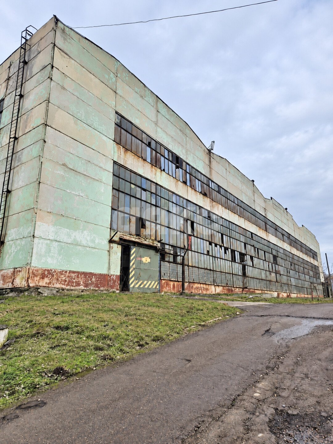 Фото №1: Коммерция 14000&nbsp;м², 1/1&nbsp;эт. - Донецк, пр-кт Ленина, 40