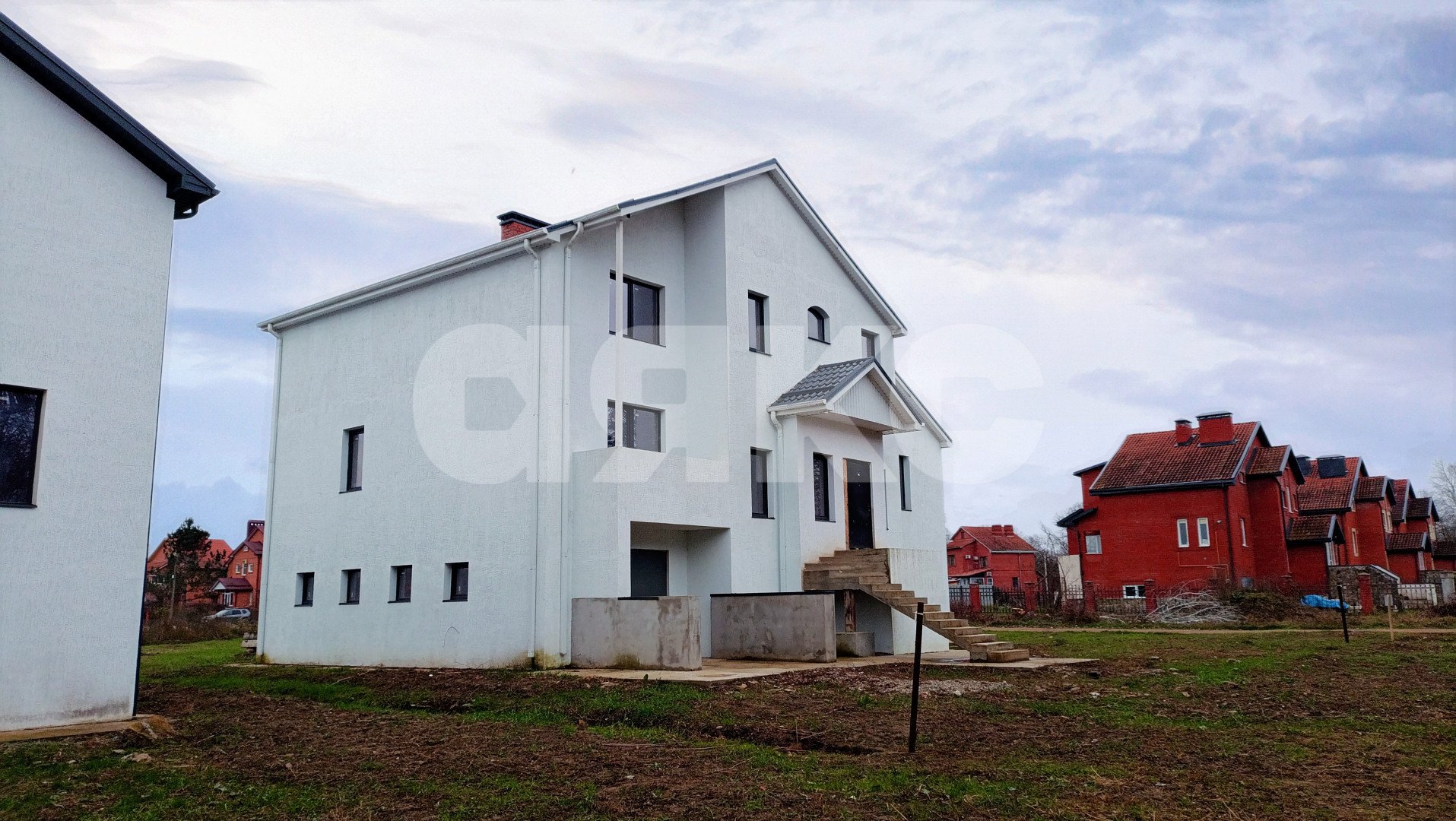 Фото №2: Дом 390&nbsp;м² + 8&nbsp;сот., 1&nbsp;эт. - Саратовская, мкр. 4-й, ул. Шоссейная, 179