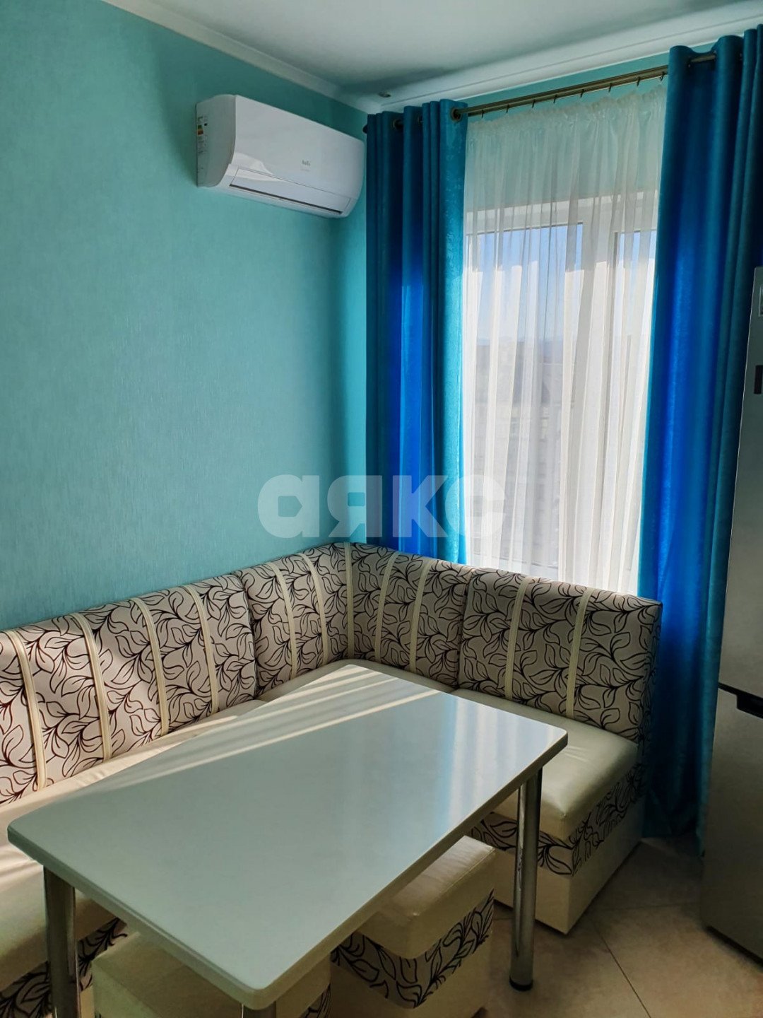Фото №4: 2-комнатная квартира 64&nbsp;м², 11/11&nbsp;эт. - Геленджик, мкр. Толстый Мыс, ул. Южная, 35/1