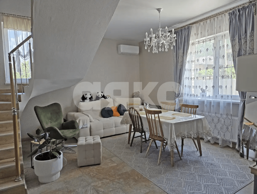 Фото №2: Дом 294&nbsp;м² + 4&nbsp;сот., 4&nbsp;эт. - Геленджик, Куприянова Щель, мкр. СНТ Виноградарь-2, ул. Вишнёвая, 4
