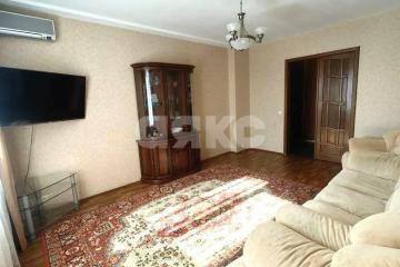 Фото №1: 3-комнатная квартира 78 м², 5/5 эт. - Волгоград, р. Ворошиловский, ул. Рабоче-Крестьянская, 39