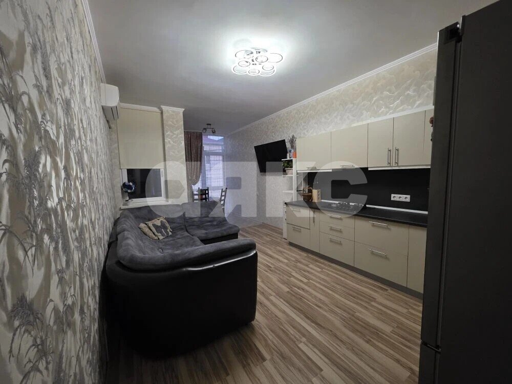 Фото №3: 2-комнатная квартира 70&nbsp;м², 2/2&nbsp;эт. - Геленджик, мкр. Магилат, ул. Цветочная, 34