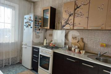 Фото №1: 4-комнатная квартира 92 м², 9/9 эт. - Волгоград, р. Краснооктябрьский, ул. Богунская, 10А