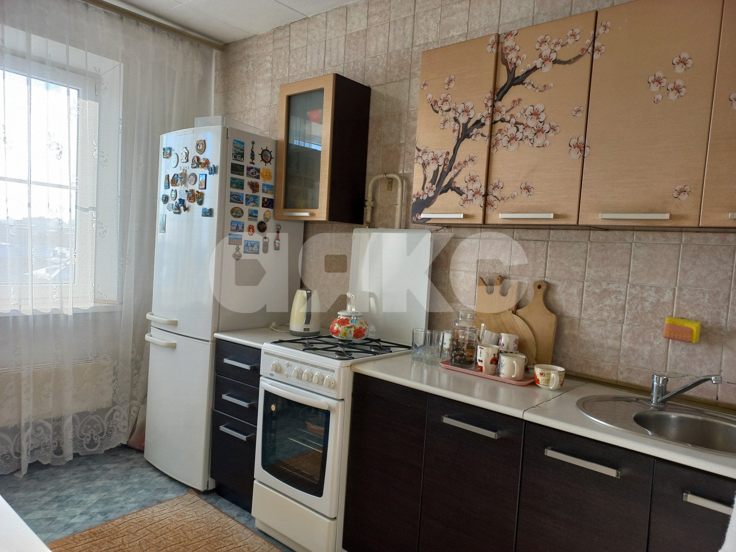 Фото №1: 4-комнатная квартира 92&nbsp;м², 9/9&nbsp;эт. - Волгоград, р. Краснооктябрьский, ул. Богунская, 10А