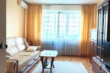 Фото №1: 3-комнатная квартира 64 м², 8/9 эт. - Волгоград, мкр. 209-й, ул. Елецкая, 10