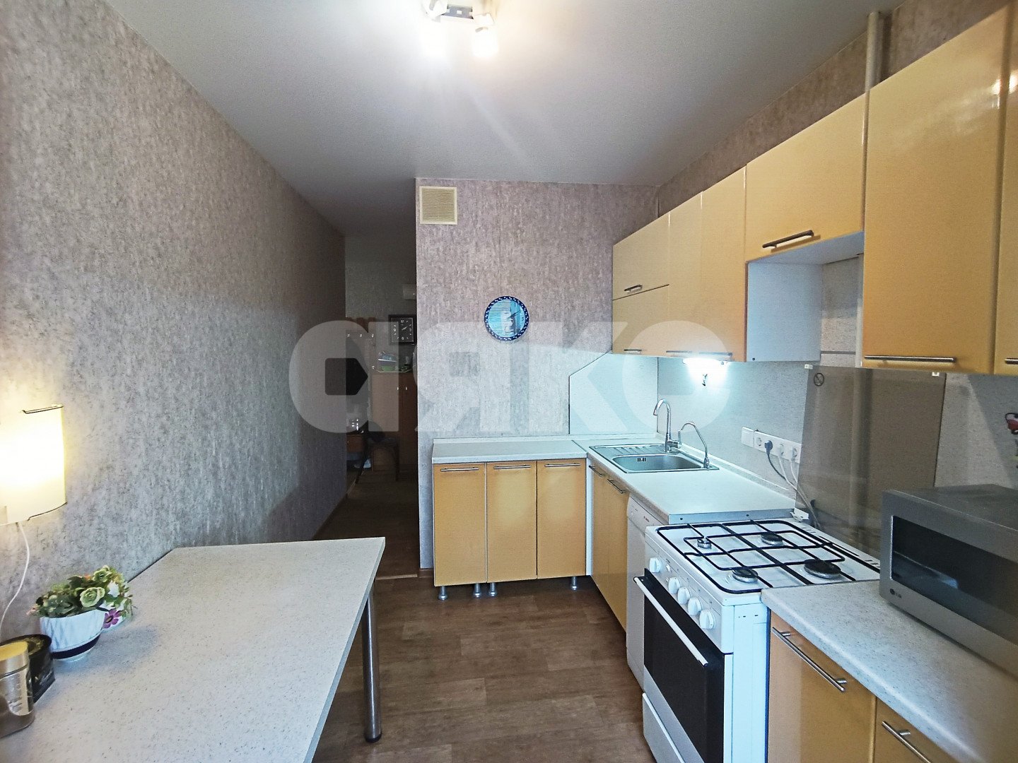 Фото №10: 2-комнатная квартира 52&nbsp;м², 7/9&nbsp;эт. - Волгоград, Дзержинский, 132-й, р. Семь Ветров, ул. 8-й Воздушной Армии, 34