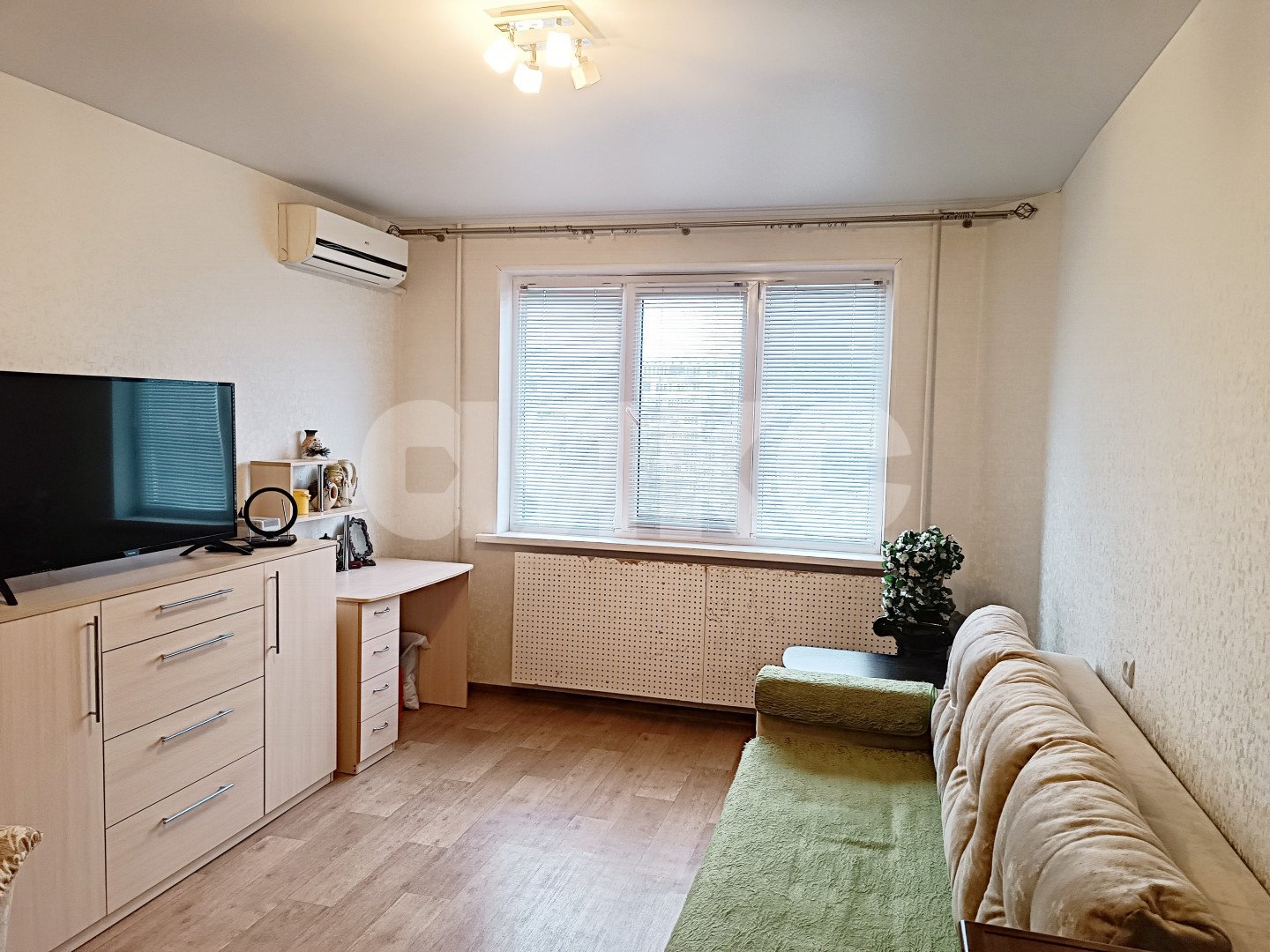 Фото №3: 2-комнатная квартира 52&nbsp;м², 7/9&nbsp;эт. - Волгоград, Дзержинский, 132-й, р. Семь Ветров, ул. 8-й Воздушной Армии, 34