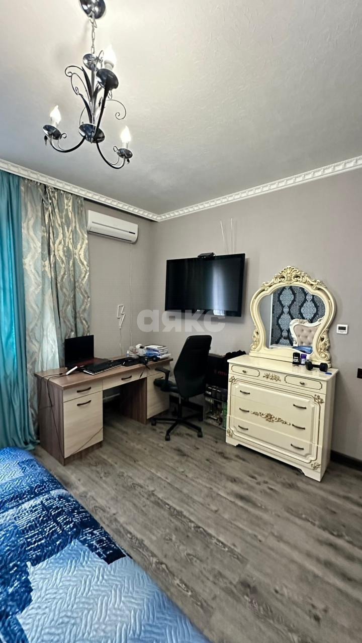 Фото №32: Дом 231&nbsp;м² + 7&nbsp;сот., 2&nbsp;эт. - Западный, ул. Героев Отечества, 3