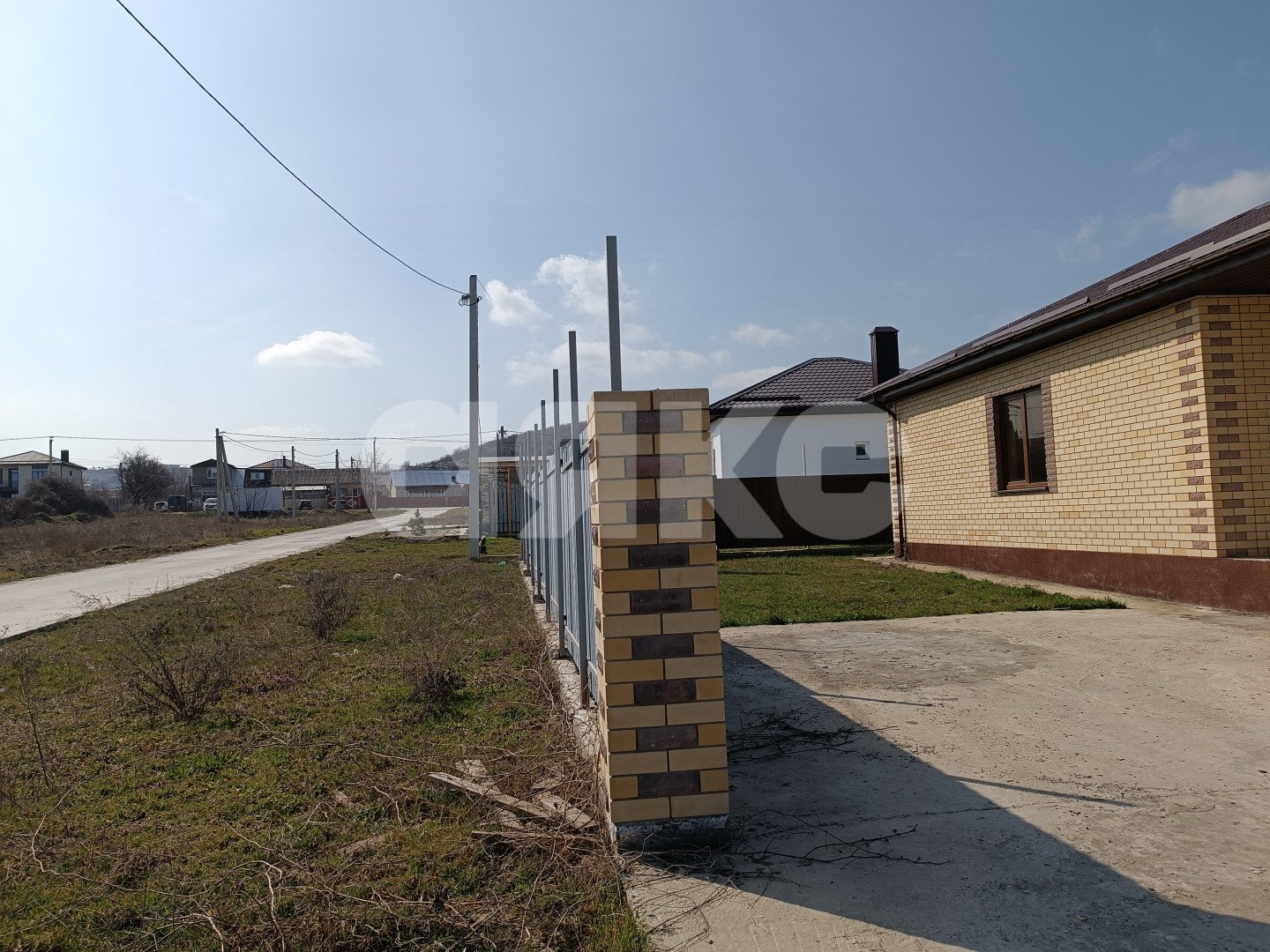 Фото №4: Дом 120&nbsp;м² + 4&nbsp;сот., 1&nbsp;эт. - Гай-Кодзор, п. коттеджный  Раздолье 2, пр-д Новороссийский