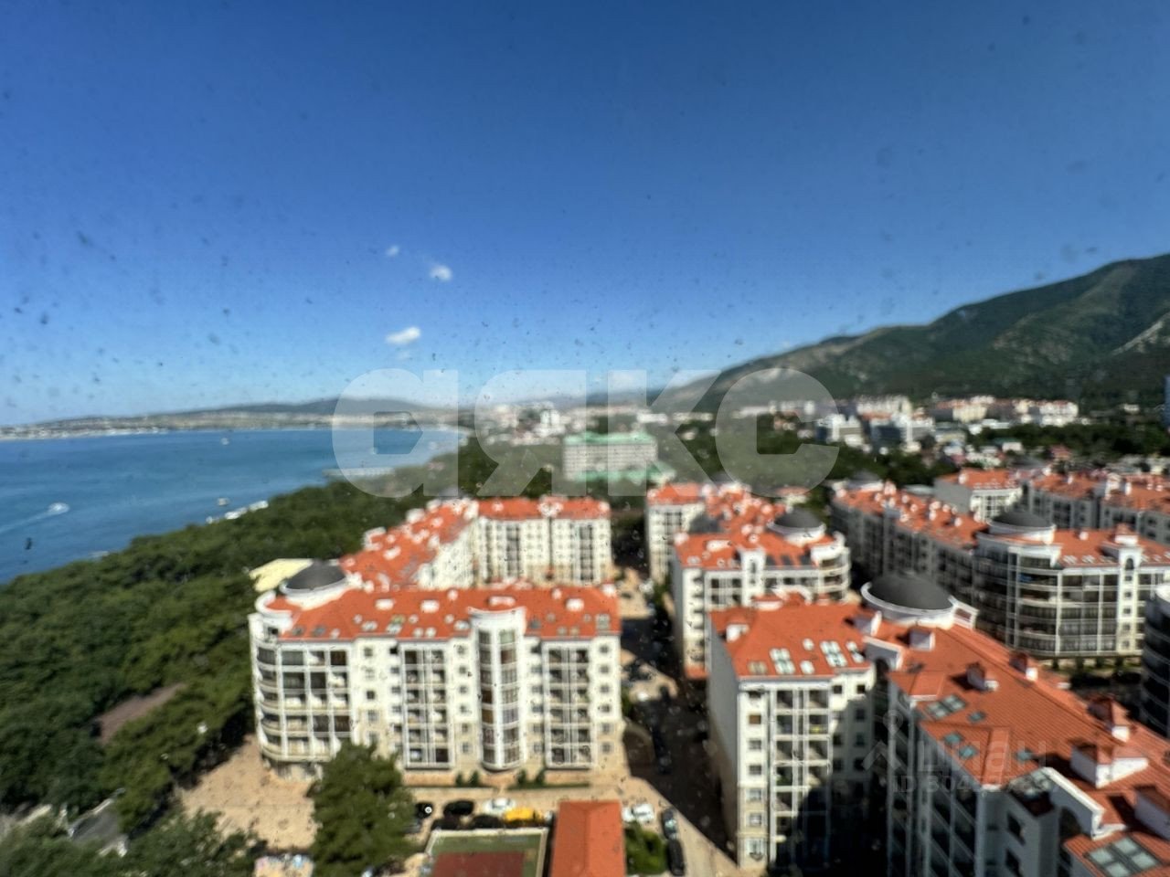Фото №1: 2-комнатная квартира 37&nbsp;м², 20/20&nbsp;эт. - Геленджик, ул. Мира, 40