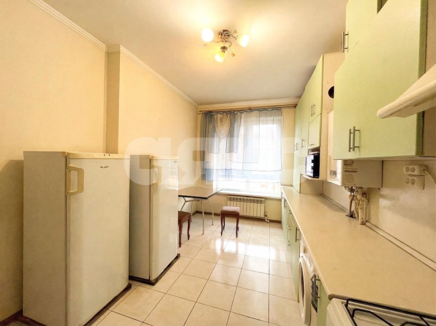Фото №1: 1-комнатная квартира 40&nbsp;м², 4/4&nbsp;эт. - Батайск, мкр. жилой комплекс Новая Пальмира, ул. Ушинского, 59