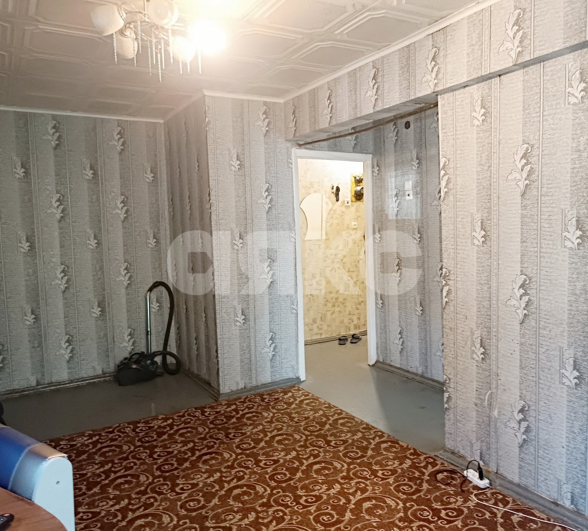 Фото №1: 1-комнатная квартира 30&nbsp;м², 2/5&nbsp;эт. - Волгоград, Тракторозаводский, мкр. Горный, пр-кт имени В.И. Ленина, 189