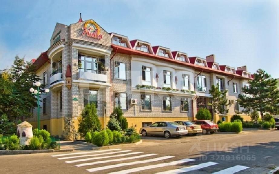 Фото №1: Коммерция 2900&nbsp;м², 1/2&nbsp;эт. - Анапа, ул. Ивана Голубца, 46