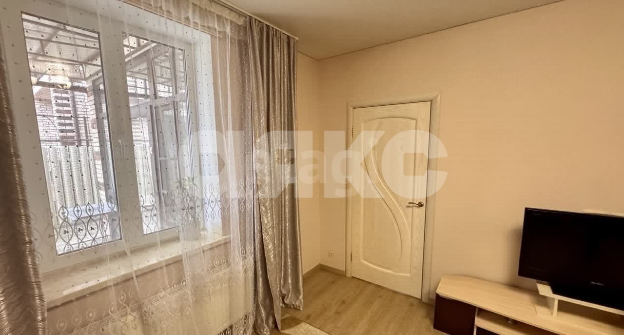 Фото №12: 2-комнатная квартира 55&nbsp;м², 1/2&nbsp;эт. - Витязево, ул. Новосёлов, 52