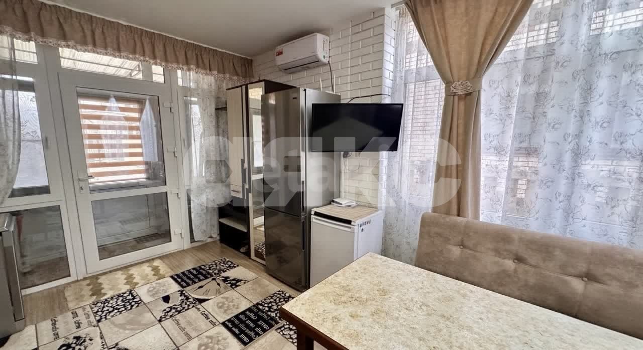 Фото №3: 2-комнатная квартира 55&nbsp;м², 1/2&nbsp;эт. - Витязево, ул. Новосёлов, 52