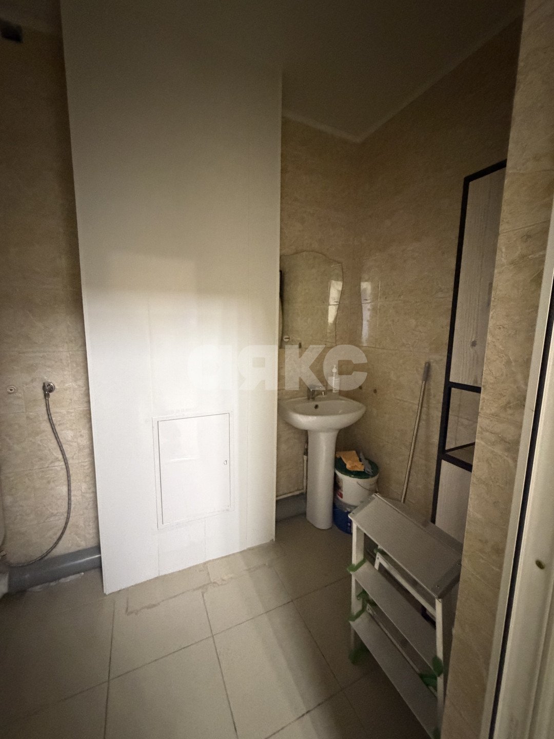 Фото №7: Коммерция 55&nbsp;м², 1/11&nbsp;эт. - Майкоп, мкр. Центр, ул. Советская