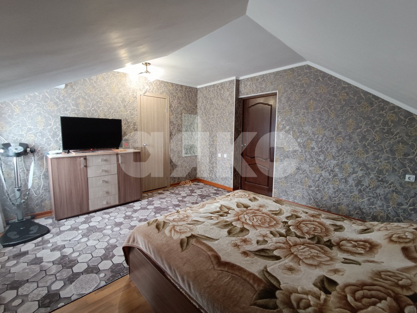 Фото №10: 4-комнатная квартира 115&nbsp;м², 3/4&nbsp;эт. - Цибанобалка, ул. Садовая, 41Б
